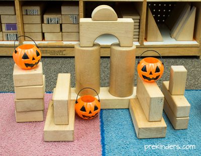 Fall Block Center Play                                                                                                                                                                                 More Fall Block Area Preschool, Pumpkin Block Center, Halloween Block Center Preschool, Fall Block Center Preschool, Thanksgiving Block Center, Preschool Block Center Ideas, Block Play Preschool, Preschool Block Area, Birthday Chalkboard Art