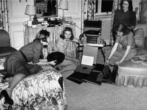 Sub. Dubutantes in Dormitory Room Playing Records Premium Photographic Print Record Party, Dormitory Room, Listening Party, Party Aesthetic, 50th Party, Learn To Dance, Record Players, Vintage Records, Life Pictures