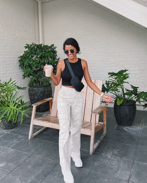 Minimal, Neutrals, cargo pants outfit, Abercrombie, belt bag Abercrombie Utility Pants, Baggy Utility Pants Outfit, Cargo Pants Ootd Women, Cargo Utility Pants Outfit, White Utility Pants Outfit, Neutral Cargo Pants Outfit, Smart Cargo Pants Outfit, Aritzia Cargo Pants Outfit, Cargo Linen Pants Outfit