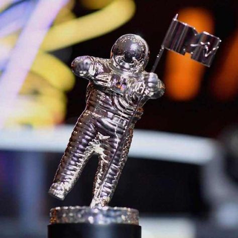 One of music's biggest nights is almost here! The 2022 MTV VMAs are set to go down this weekend--and E! News has everything you need to know ahead of the highly anticipated night,... Sebastian Maniscalco, Mtv Awards, Kane Brown, Global Icon, Ll Cool J, Tv Land, Big Night, Red Carpet Event, Janet Jackson