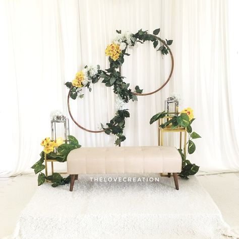 Nikah Decor, Diy Wedding Reception, Rustic Wedding Decorations, Minimalist Wedding Decor, Simple Wedding Decorations, Diy Wedding Backdrop, Desi Wedding Decor, Wedding Backdrop Decorations, Engagement Decorations