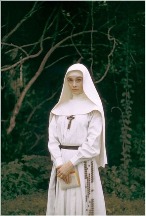 Nun Art, Ed E Lorraine Warren, Nun Outfit, Nuns Habits, Nun Costume, Belgian Congo, The Nun, Celebrity Photography, Iconic Images