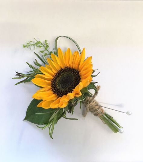 Sunflower Wedding Bouquet, Sunflower Themed Wedding, Gold Bridesmaids, Sunflower Bouquets, The Sunflower, Yellow Wedding, Sunflower Wedding, Flower Ideas, Flower Bouquet Wedding