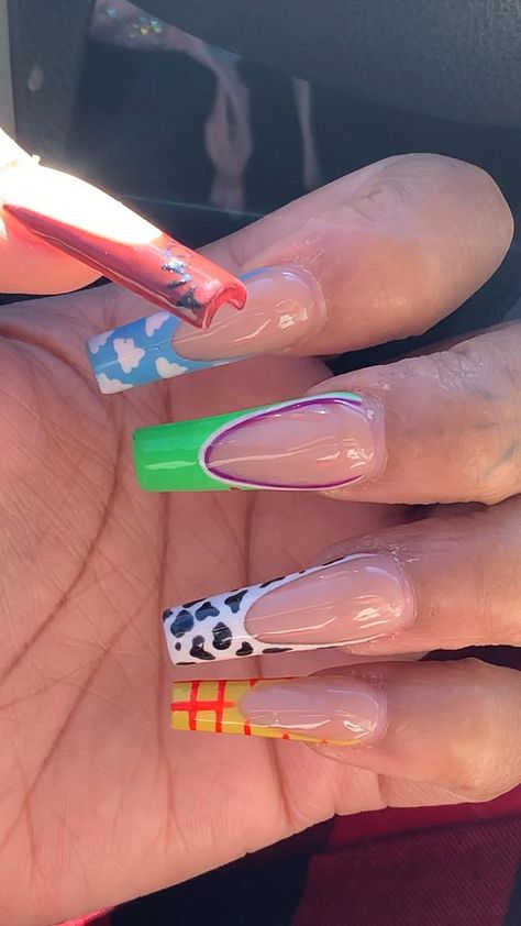 Nail Colors Summer, Toy Story Nails, Disneyland Nails, Disney Inspired Nails, Disney Acrylic Nails, Paris Nails, Summer Nail Colors, Halloween Acrylic Nails, Amazon Beauty