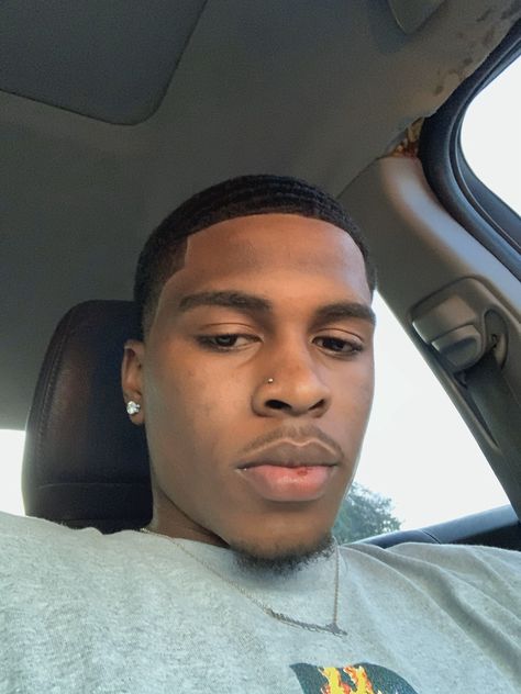 Swavy Lee, Guys With Nose Piercings, Waves Hairstyle Men, Men's Piercings, Curly Haircut, Piercings Ideas, Lil Mama, Light Skin Men, Black Men Haircuts