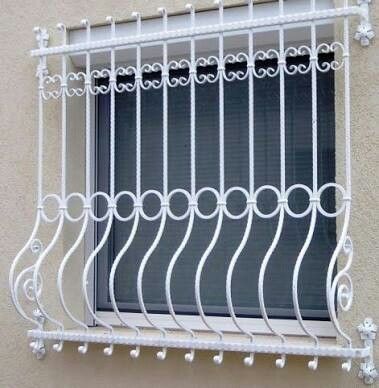 Window Security Bars, Iron Window Grill, Modern Window Grill, درج السلم, Window Grill Design Modern, Roofing Shingles, Window Bars, Modern Roofing, Grill Door Design