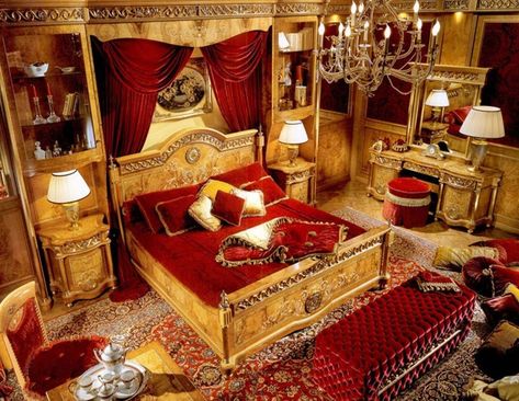 Victorian Bedroom Furniture, Baroque Bedroom, Hotel Room Design Plan, Fancy Bedroom, Gold Bedroom Decor, Victorian Bedroom, Colorful Bedding, Simple Bedroom Design, Hotel Room Design