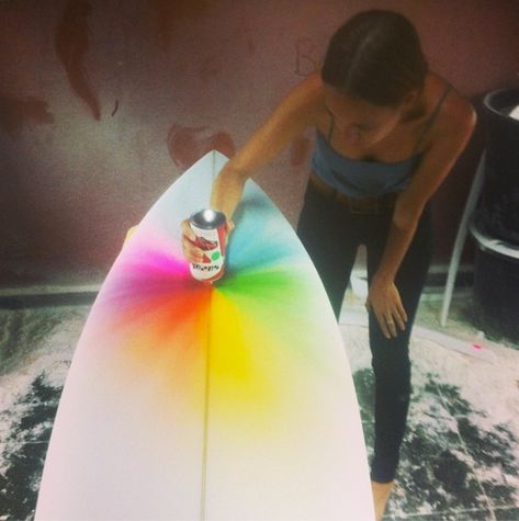 19 Rad Design Ideas That Will Make You Want To Custo... Painted Surfboard Ideas, Painted Surfboard, Surf Board Art, Surfboard Art Design, Surfboard Painting, Surfboard Decor, Sup Stand Up Paddle, Sup Yoga, Posca Art