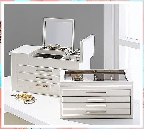 Maximize your jewelry storage space with an Amazon jewelry organizer. Rangement Makeup, Clean Gold Jewelry, Large Jewelry Box, Jewelry Box Diy, Leather Jewelry Box, White Jewelry Box, White Pottery, Cleaning Storage, Jewelry Organizer Box