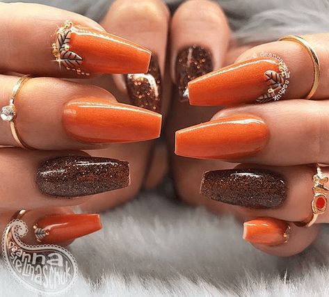 Festive Fall Nails | Fall Nail Design Ideas That Are Totally On Trend #nails #nailart #fall October Nail Designs Fall, Simple Fall Nails, Fall Orange, Fall Gel Nails, Pumpkin Nails, Fall Nail Art Designs, October Nails, Cute Nails For Fall, Fall Acrylic Nails