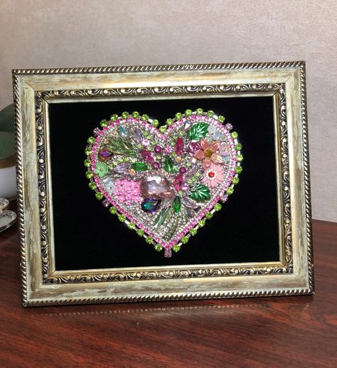 Jeweled Framed Jewelry Art Heart Handmade With Vintage Rhinestone Jewelry Valentine's Day - Etsy Greece Framed Jewelry Art, Old Jewelry Crafts, Costume Jewelry Crafts, Upcycled Vintage Jewelry, Valentine Jewelry, Framed Jewelry, Jewelry Frames, Repurposed Art, Vintage Jewelry Repurposed