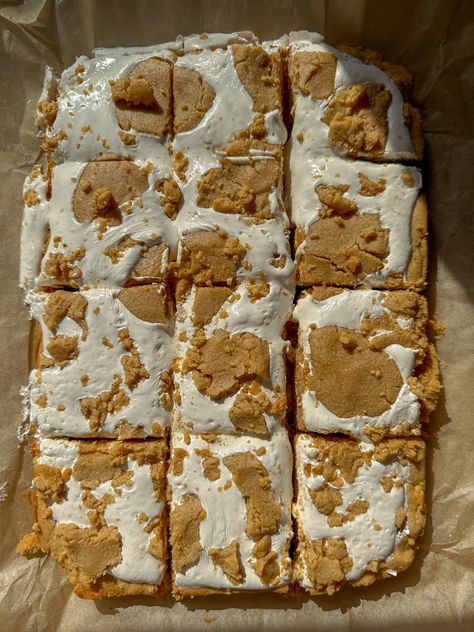 Chewy Fluffernutter Bars - Garianne's Table Fluffer Nutter Bars, Fluffernutter Cookie Bars, Fluffernutter Bars, Cookie Cakes, Bar Cookies, Awesome Food, Marshmallow Fluff, Drink Ideas, Oatmeal Cookies