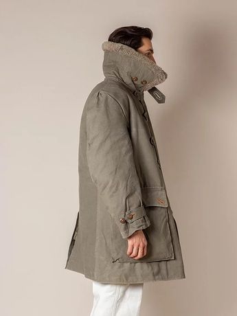 Military Surplus Fashion, Military Surplus Store, Hugo Pratt, British Army Uniform, Leather Flight Jacket, Combat Trousers, Souvenir Jacket, Army Shirts, Military Coat