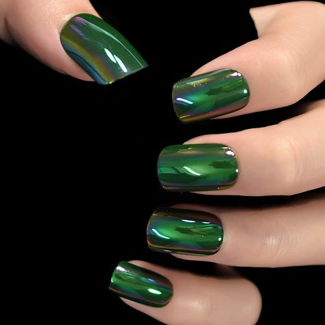 Green Metallic Nails, Metallic Green Nails, Green Mettalic Nails, Emerald Green Iridescent Nails, Holographic Green Nails, Emerald Green Holographic Nails, Black And Green Holographic Nails, Ongles Bling Bling, Pointy Nails