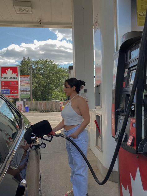 Buying Gas At The Gas Station, Gas Station Snapchat, Gas Station Aesthetic Photoshoot, Car At Gas Station, Gas Station Photos, Gas Station Pictures, Gas Station Aesthetic, Gas Station Photoshoot, Station Aesthetic