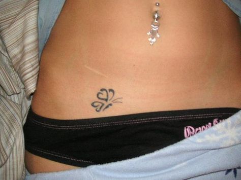 hip tattoo Hip Tattoo Small, Maching Tattoos, Cute Henna Tattoos, Hip Tattoos Women, Tattoo Signs, Cute Little Tattoos, Dope Tattoos For Women, Discreet Tattoos, Elegant Tattoos