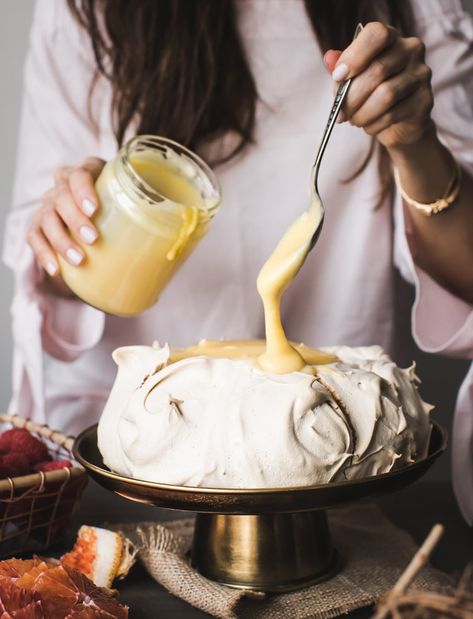 Winter Pavlova with Meyer Lemon Curd { gluten-free, dairy-free } — saltnpepperhere Lemon Curd Pavlova, Meyer Lemon Curd, Pavlova Recipe, Public Enemy, Meyer Lemon, Köstliche Desserts, Summer Dessert, Food Is Fuel, Lemon Curd