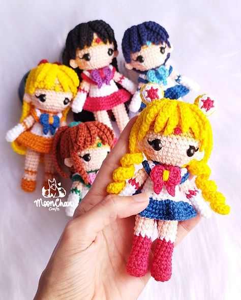 Ravelry: E-book Sailor Moon by Regina Henn Sailor Moon Amigurumi, Sailor Moon Pattern, Moon Amigurumi, Unique Tools, Crafts Crochet, Crochet Keychain Pattern, Crochet Design Pattern, Kawaii Crochet, Moon Pattern