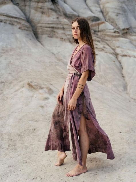 Naturally Dyed Clothing, Natural Dye Fashion, Natural Fabric Clothing, Natural Dye Clothing, Eco Print Dress, Biodegradable Fashion, Natural Clothing Dye, Natural Fabrics Fashion, Natural Fabrics Clothing