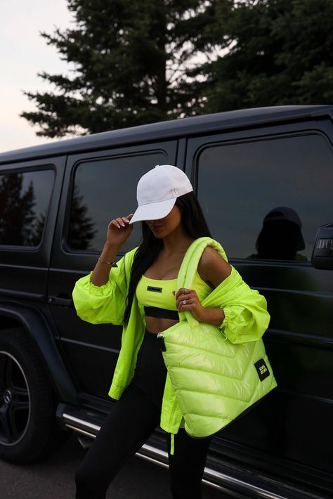 Neon Jacket Outfit, Neon Workout Outfit, 2023 Athleisure, Athleisure Editorial, Neon Windbreaker, Brand Theme, Neon Sports, Mia Mia Mine, Apparel Design Inspiration