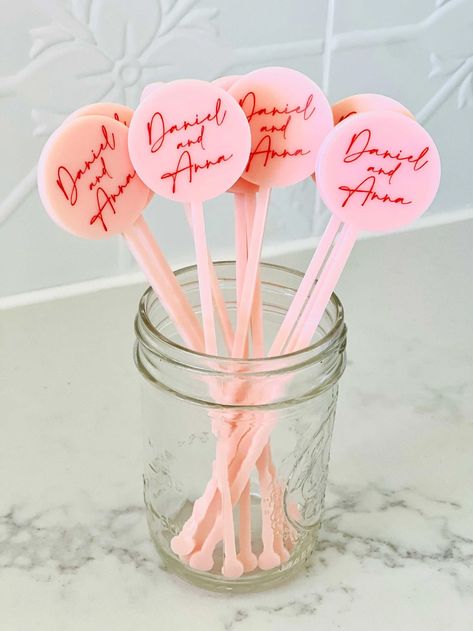 Custom Drink Stirrers Wedding Drink Stirrers Personalized | Etsy Custom Drink Stirrers Wedding, Personalized Drink Stirrers, Wedding Stirrers, Drink Stirrers Wedding, Christmas Lunch, Drink Stirrers, Shower Bebe, Swizzle Sticks, Wedding Drink