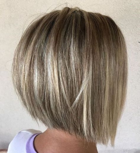 Layered Inverted Bob For Straight Hair 2023 Bobs For Fine Hair, Subtle Inverted Bob, Short Angled Bob Haircut, Layered Inverted Bob, Inverted Bob With Layers, Straight Bob Haircut, Kort Bob, Short Bobs, Inverted Bob