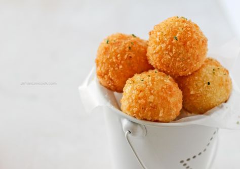 Potatoballs-1-4 Chewy Potato Balls, Crispy Potatoes Balls, Fried Potato Balls With Cheese, How To Make Potato Cheese Balls, Porto’s Potato Balls Recipe, Mashed Potato, Potato Balls Recipe, Cheddar Potatoes, Stuffed Potato Balls