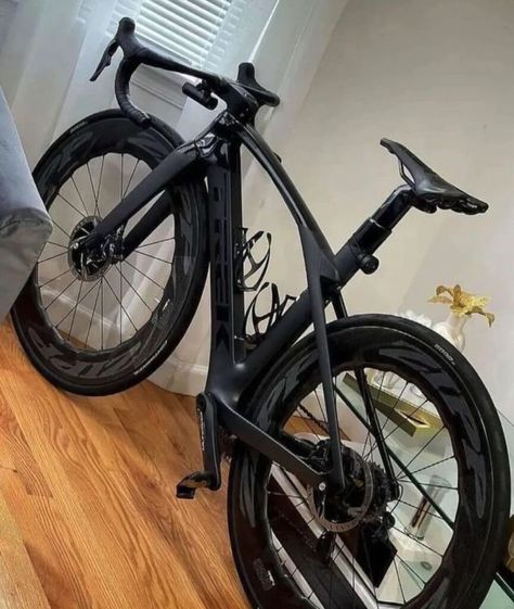 Cool Bikes Bicycles, Road Bike Aesthetic, Race Bike Cycling, City Bike Style, Bicycle Aesthetic, Bike Swag, Best Road Bike, Urban Bicycle, Bike Pictures