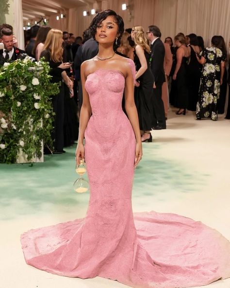 If @tyla was dressed by @balmain and @matchamami_za 🥹🍵🩷 #metgala #2024 #gardenoftime #balmain #pinkdress Creative Photoshoot Ideas, Glamour Dress, Mood Humor, Pink Dress, Fashion Inspo, Dresses, Pink