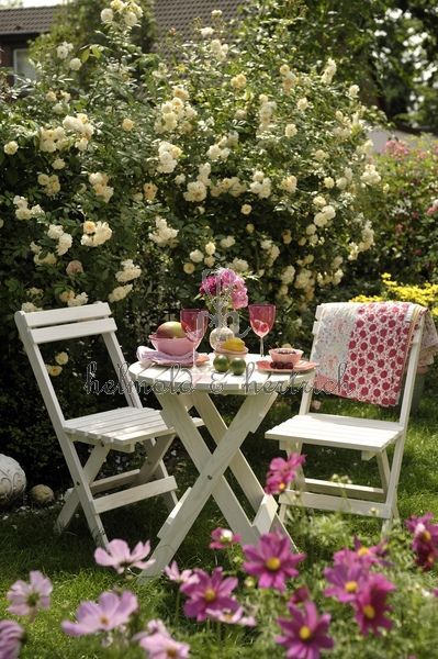 Springtime Garden Party: Chair In Garden, Outside Table, Garden Seats, Garden Nook, Garden Retreat, Garden Seat, Perennial Flowers, Pretty Garden, Garden Picnic