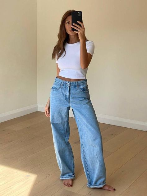 Mid Rise Jeans Outfit, Combination Outfit, Natural Outfit, Closet Capsule, Bangkok Trip, Summer Causal, Jeans Fits, Style Rut, Chic Jeans