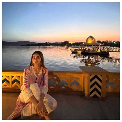 Ananya Pandey, Ananya Panday, Gallery Pictures, Jeans Outfit Women, Casual Indian Fashion, Travel Pictures Poses, College Fits, Diy Clothes Design, Traditional Indian Outfits