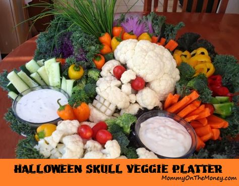 BRICK STAR: Halloween Skull Veggie Platter Cauliflower Skull, Halloween Veggie Platter, Halloween Platter, Creepy Food, Veggie Platter, Uhyggelig Halloween, Vegan Halloween, Spooky Things, Vegetable Platter