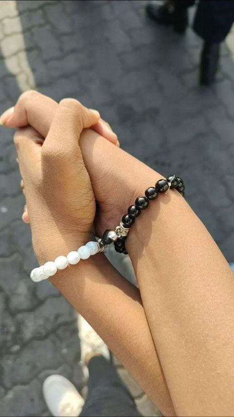 24+ Unique Anniversary Gift Ideas For Boyfriend Bracelet Poses Photo Ideas, Fake Couple Photo Snapchat, Fake Insta Story Girlfriend, Fake Snap Girlfriend No Face, With Girlfriend Snapchat, Fake Girlfriend Snaps, Couple Bracelets Aesthetic, Couple Snapchat Pictures, Rosé Snapchat