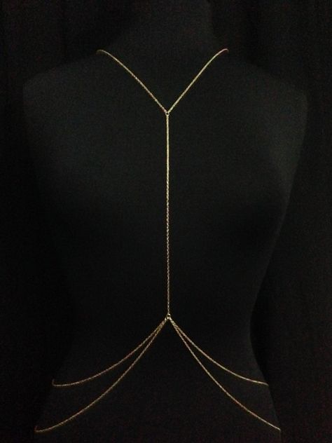 Body Jewelry Diy, Belly Button Piercing Jewelry, Gold Body Chain, Waist Jewelry, Classy Jewelry, Belly Chain, Body Chain Jewelry, Body Jewellery, Black Crystals