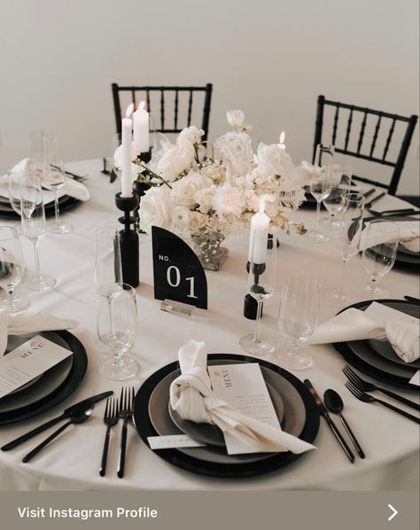 Modern Minimalist Wedding Reception, Minimalist Wedding Reception, Dark Wedding Theme, White Weddings Reception, Black And White Wedding Theme, Trend Ideas, White Wedding Theme, Wedding Tablescape, Reception Inspiration