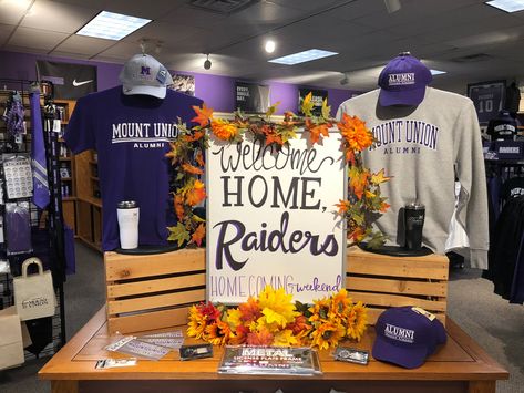 High School Store Ideas, Spirit Shop Ideas, School Spirit Store, College Goals, School Store, Vendor Booth Display, Shirt Display, Vendor Booth, Wear Store