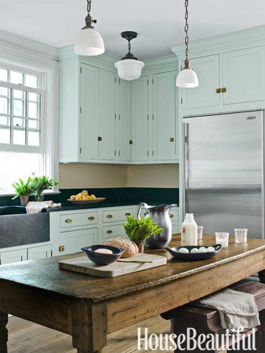 Farmhouse table as kitchen island Homey Kitchen, Mint Green Kitchen, Farrow Bal, Shaker Style Cabinets, Farmhouse Kitchen Cabinets, Farmhouse Kitchen Design, Classic Kitchen, Best Kitchen Designs, Green Cabinets