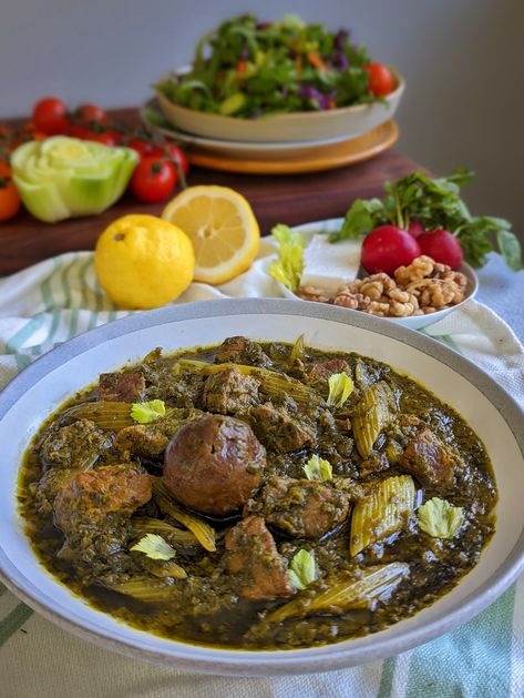 Celery Stew, Persian Food Iranian Cuisine, Persian Chicken, Iranian Dishes, Iranian Cuisine, Persian Cuisine, Kinds Of Vegetables, Culinary Travel, Moroccan Food