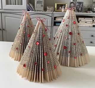 Book Folding Patterns Free Templates, Book Art Christmas, Book Folding Patterns Free, Book Christmas Tree, Library Website, Book Tree, Holiday Tree Decorations, Book Folding Patterns, Library Services