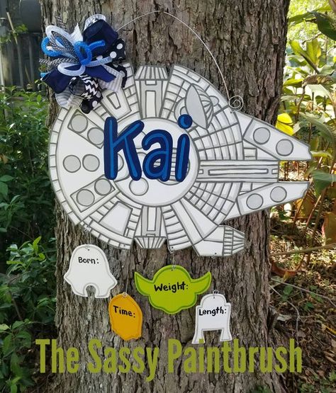 Star wars birth announcement, star wars inspired door hanger Check out this item in my Etsy shop https://www.etsy.com/listing/723372524/star-wars-inspired-birth-announcement Star Wars Door, Baby Going Home Outfit, Hospital Door Hanger, Hospital Signs, Hospital Door Hangers, Baby Door Hangers, Hospital Door, Baby Door, Birth Announcement Sign