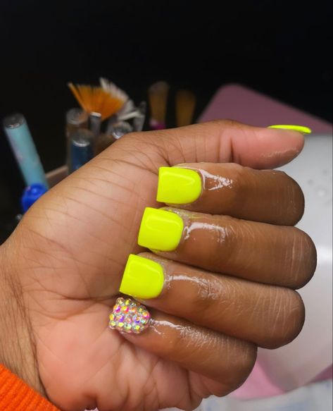 Yellow Overlay Nails, Stiletto Neon Nails, Yellow Nails Short Natural, Neon Yellow Nails With Design, Neon Green Nails With Design, Short Acrylic Nails Neon, Yellow Short Nails Ideas, Short Lime Green Acrylic Nails, Short Square Neon Nails