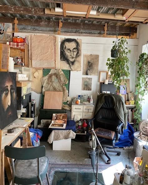 Australian House, Art Studio Space, Artists Studio, Art Studio Room, Homes To Love, Work Spaces, Artist Aesthetic, Studio Room, Arte Sketchbook