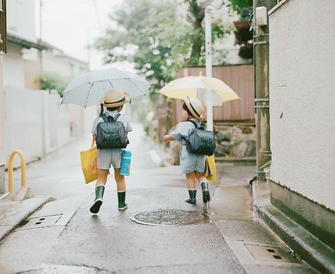 rainy days and mondays #1 | Pentax 67II, 105mm F2.4, KODAK P… | Flickr Hideaki Hamada, Japanese Photography, Photography People, Japan Photography, Love Rain, Ideas Photography, Japan Photo, 인물 사진, Happy Kids