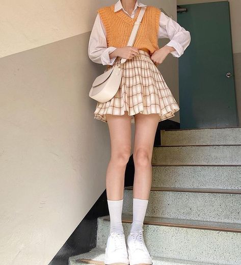 Mode Ulzzang, Preppy Girl, Kawaii Fashion Outfits, Korean Girl Fashion, Girl Fits, Plaid Skirt, Really Cute Outfits, Kawaii Clothes, Fashion Mode