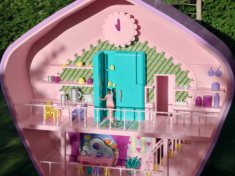 Polly Pocket Airbnb, Polly Pocket World, Pastel Danish, Subscription Gifts, Polly Pocket, Pet Travel, Celebrity Entertainment, Life Size, Travel Style