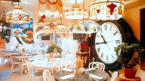 Serendipity 3 | in Lenox Hill, New York Iced Hot Chocolate, Serendipity 3, New York Bucket List, Kids Restaurants, Restaurants In Nyc, Mother Daughter Trip, New York City Vacation, Eclectic Gifts, Nyc With Kids