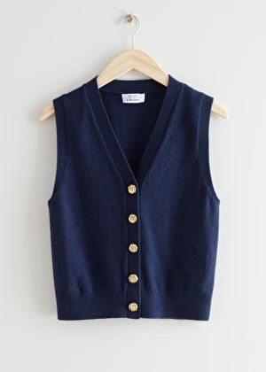 Dark Blue Sweater, Puff Sleeve Cardigan, Classic Cardigan, High Neck Sweater, Cardigan Outfits, Casual Winter Outfits, Fashion Story, Knit Vest, Work Attire