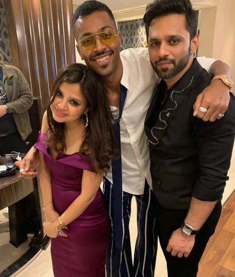 Hardik Pandya Girlfriend, Cricket Photos, Girlfriend Photo, Brother Photos, Hardik Pandya, Mother Photos, Father Photo, Sports Hero, New Hairstyle