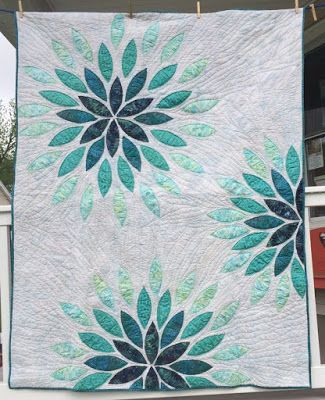 Sea Glass Quilt, Teen Quilts, Colchas Quilting, Modern Quilting Designs, Sea Quilt, Appliqué Quilts, Quilt Sewing Patterns, Flower Quilts, Baby Quilt Patterns